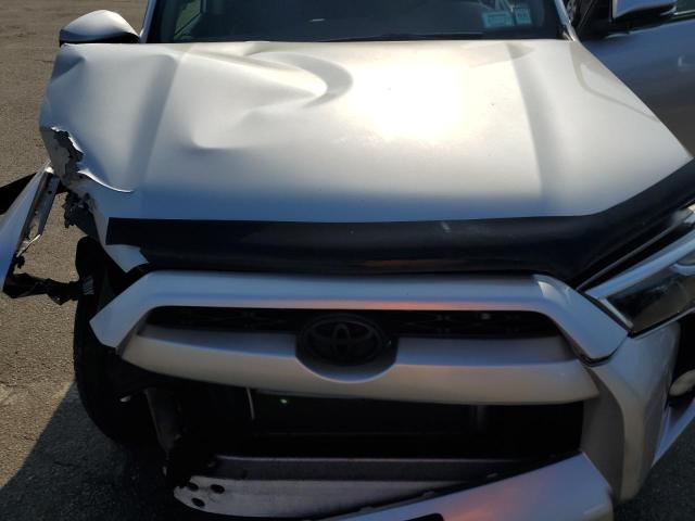 JTEBU5JR4K5644495 - 2019 TOYOTA 4RUNNER SR5/SR5 PREMIUM SILVER photo 12