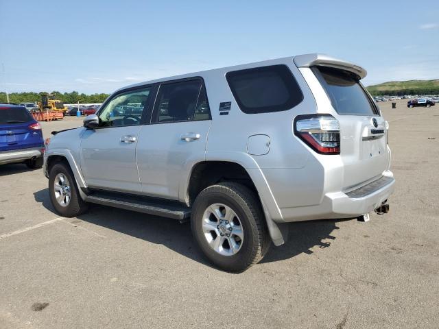 JTEBU5JR4K5644495 - 2019 TOYOTA 4RUNNER SR5/SR5 PREMIUM SILVER photo 2