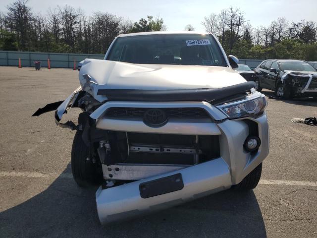 JTEBU5JR4K5644495 - 2019 TOYOTA 4RUNNER SR5/SR5 PREMIUM SILVER photo 5