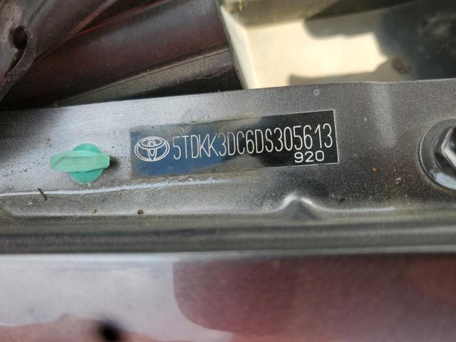 5TDKK3DC6DS305613 - 2013 TOYOTA SIENNA LE ნაცრისფერი ფოტო 13