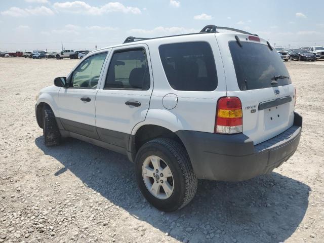 1FMYU031X6KA42115 - 2006 FORD ESCAPE XLT WHITE photo 2