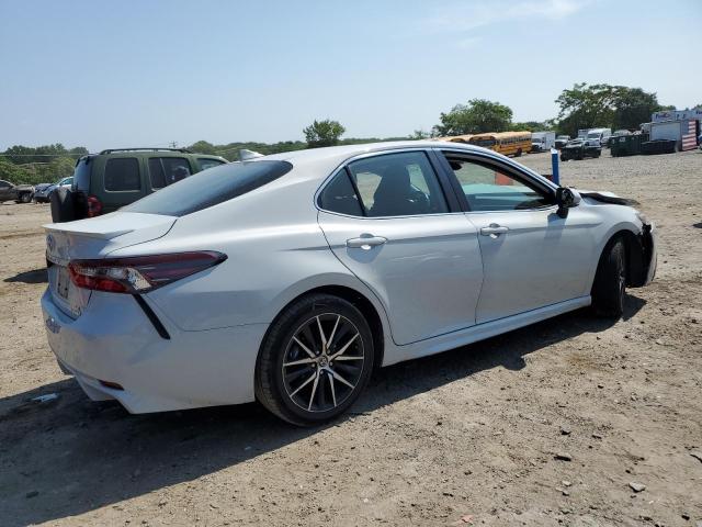 4T1G31AK0RU071079 - 2024 TOYOTA CAMRY SE NIGHT SHADE WHITE photo 3