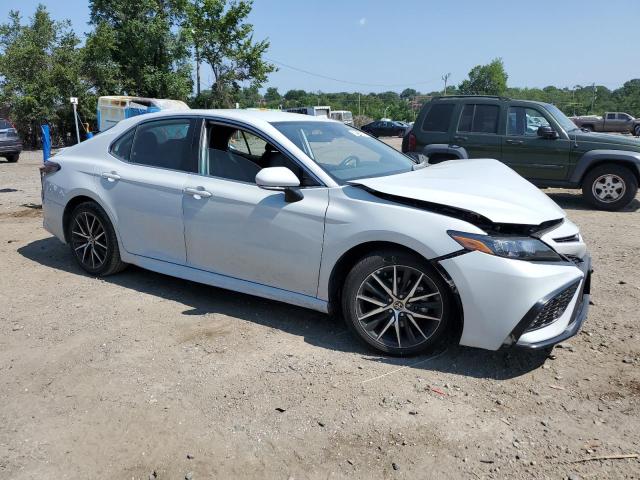 4T1G31AK0RU071079 - 2024 TOYOTA CAMRY SE NIGHT SHADE WHITE photo 4