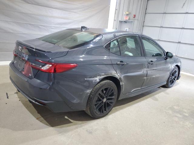 4T1DBADK6SU000654 - 2025 TOYOTA CAMRY XSE ნაცრისფერი ფოტო 3