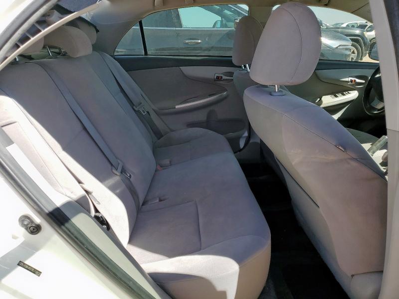 JTDBU4EEXBJ108020 - 2011 TOYOTA COROLLA BASE 白色 照片 10