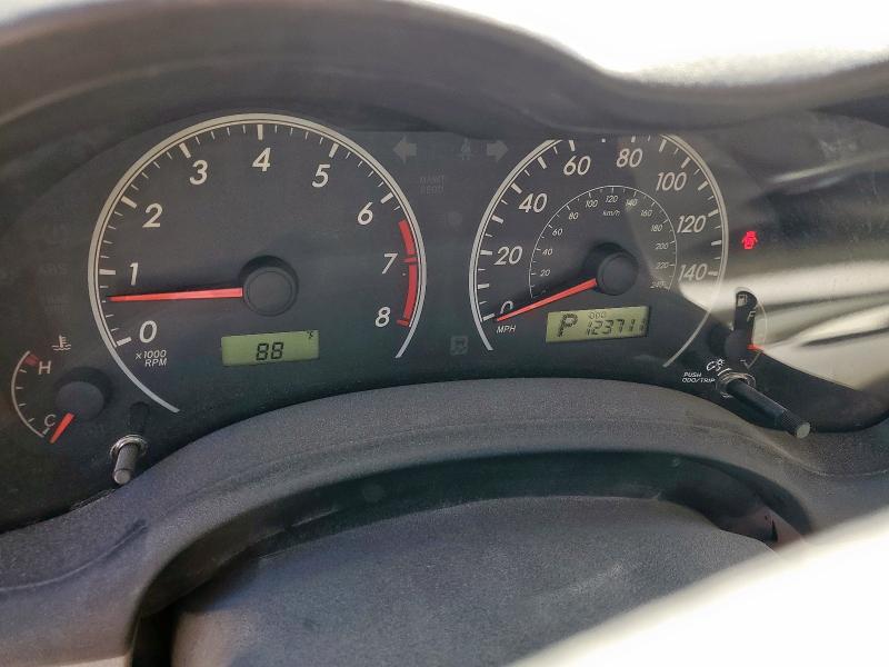 JTDBU4EEXBJ108020 - 2011 TOYOTA COROLLA BASE 白色 照片 9