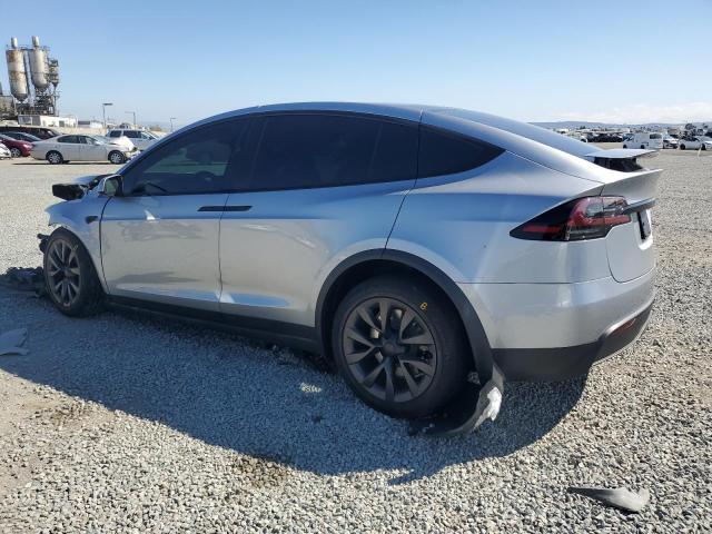 7SAXCBE54SF469332 - 2025 TESLA MODEL X SILVER photo 2