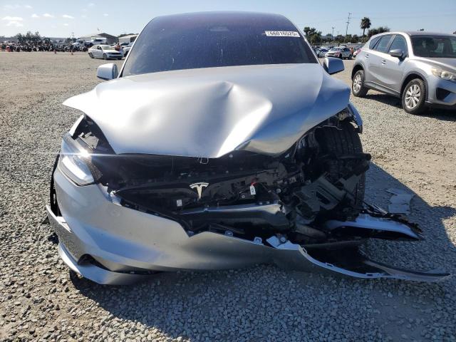 7SAXCBE54SF469332 - 2025 TESLA MODEL X SILVER photo 5