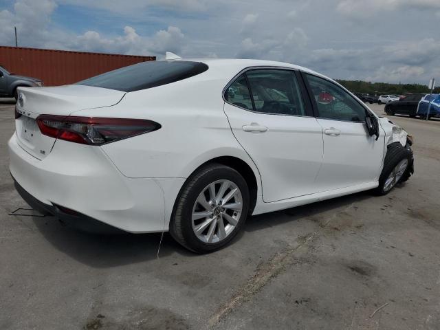4T1C11AK9PU144922 - 2023 TOYOTA CAMRY LE WHITE photo 3