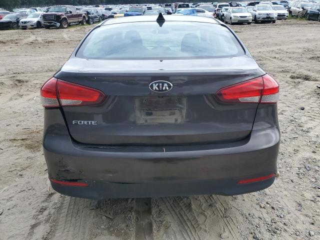 3KPFL4A77JE201049 - 2018 KIA FORTE LX CHARCOAL photo 6