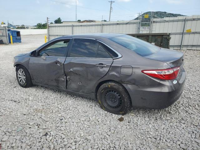 4T1BF1FK3HU436864 - 2017 TOYOTA CAMRY LE GRAY photo 2