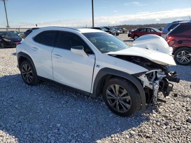 JTHY3JBH3K2001765 - 2019 LEXUS UX 200 WHITE photo 4