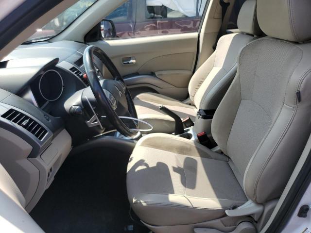 JA4JT3AW2BU038142 - 2011 MITSUBISHI OUTLANDER SE WHITE photo 7