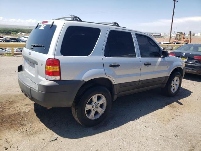 1FMYU93155KC09774 - 2005 FORD ESCAPE XLT SILVER photo 3