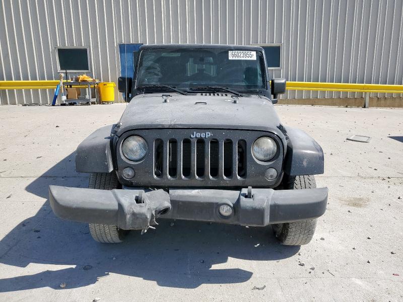 1C4BJWEG1EL258760 - 2014 JEEP WRANGLER U SAHARA BLACK photo 5