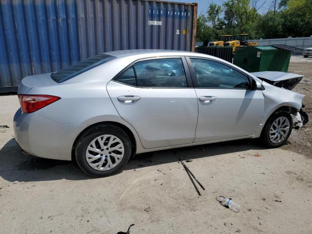 2T1BURHE8KC235269 - 2019 TOYOTA COROLLA L 银色 照片 3