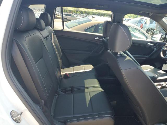 3VV2B7AX6MM033550 - 2021 VOLKSWAGEN TIGUAN SE WHITE photo 11