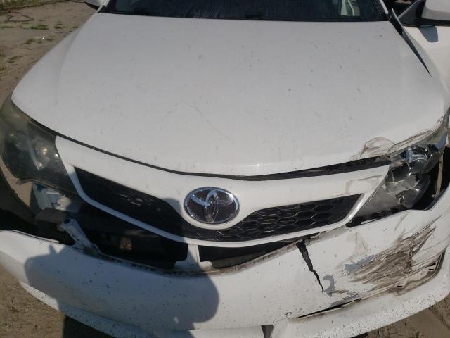 4T1BF1FK3CU579340 - 2012 TOYOTA CAMRY BASE WHITE photo 11