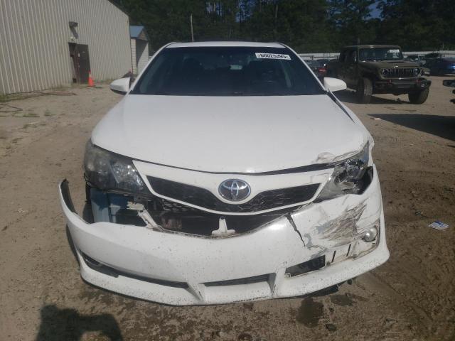 4T1BF1FK3CU579340 - 2012 TOYOTA CAMRY BASE WHITE photo 5