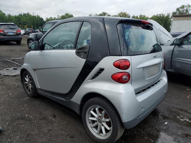 WMEEJ31X68K132701 - 2008 SMART FORTWO PURE SILVER photo 2