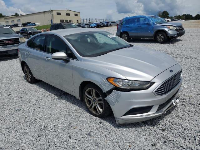 3FA6P0H78JR109031 - 2018 FORD FUSION SE SILVER photo 4