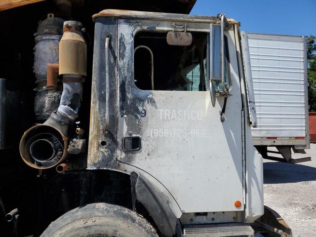 1M2TE2GC3LM002439 - 2020 MACK TERRAPRO BLUE photo 5