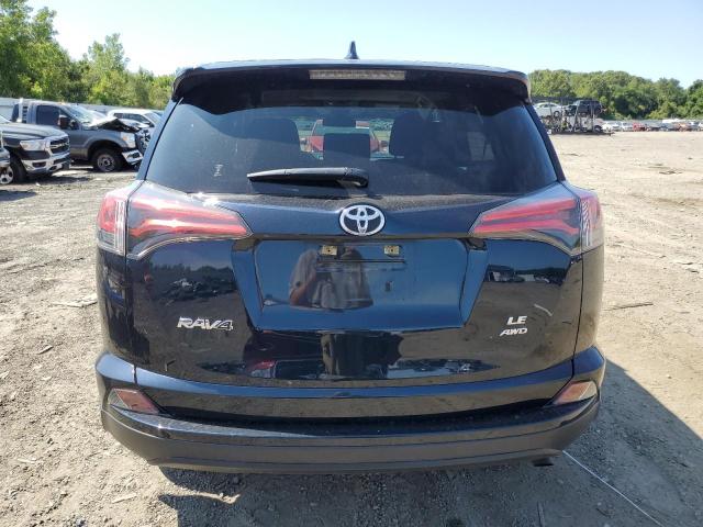 JTMBFREV1JJ246809 - 2018 TOYOTA RAV4 LE Blau Foto 6