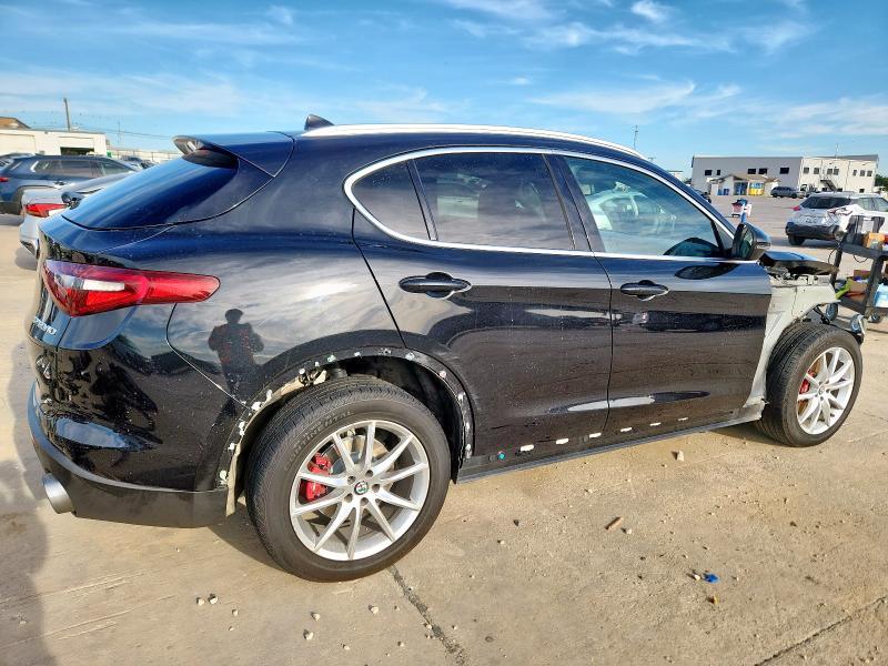 ZASFAKBN5J7B60127 - 2018 ALFA ROMEO STELVIO TI BLACK photo 3