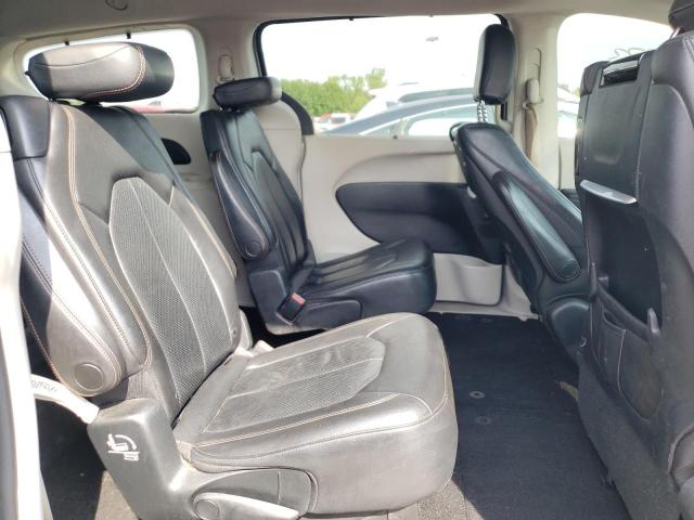 2C4RC1EG7JR317646 - 2018 CHRYSLER PACIFICA TOURING L PLUS SILVER photo 11