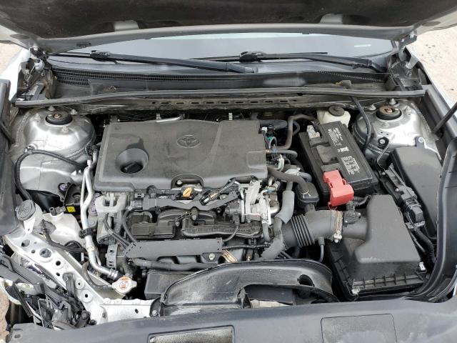 4T1B11HK1JU035623 - 2018 TOYOTA CAMRY L 银色 照片 11