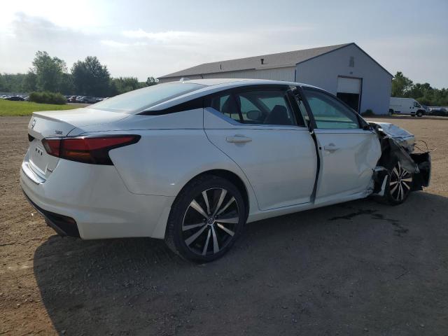 1N4BL4CW5KC151561 - 2019 NISSAN ALTIMA SR თეთრი ფოტო 3