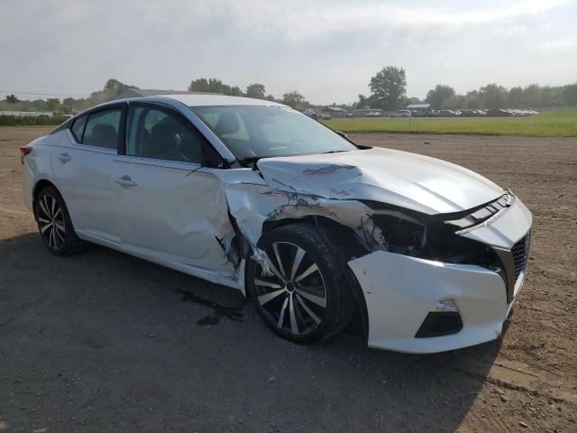 1N4BL4CW5KC151561 - 2019 NISSAN ALTIMA SR თეთრი ფოტო 4