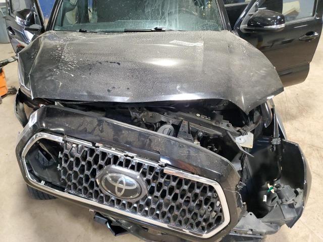 3TMCZ5AN6JM174762 - 2018 TOYOTA TACOMA DOUBLE CAB Schwarz Foto 11