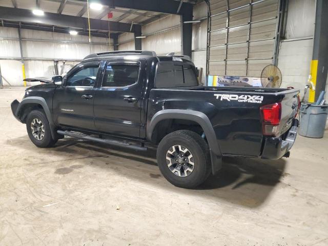 3TMCZ5AN6JM174762 - 2018 TOYOTA TACOMA DOUBLE CAB Schwarz Foto 2