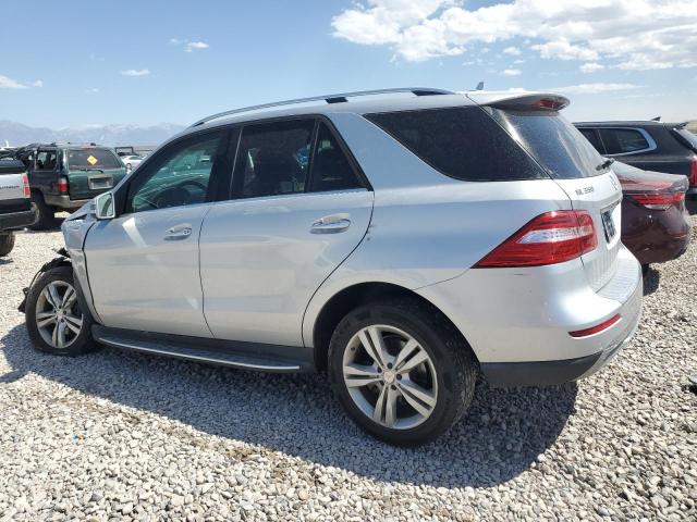 4JGDA5HB2DA161897 - 2013 MERCEDES-BENZ ML 350 4MATIC SILVER photo 2