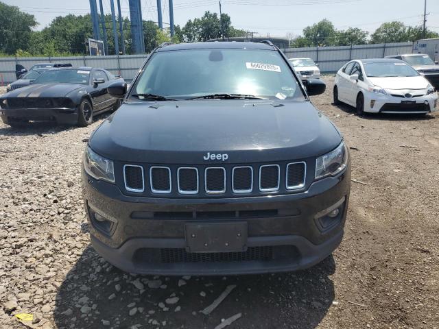 3C4NJDBB6KT724189 - 2019 JEEP COMPASS LATITUDE შავი ფოტო 5