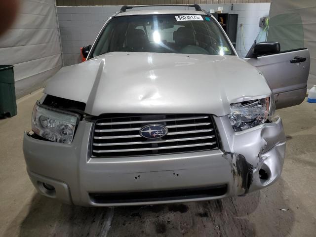 JF1SG636X6H754367 - 2006 SUBARU FORESTER 2.5X ვერცხლისფერი ფოტო 5