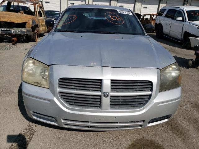 2D4FV48T15H515144 - 2005 DODGE MAGNUM SE SILVER photo 5