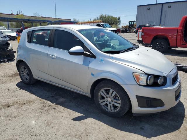 1G1JC6SBXD4247028 - 2013 CHEVROLET SONIC LT 银色 照片 4