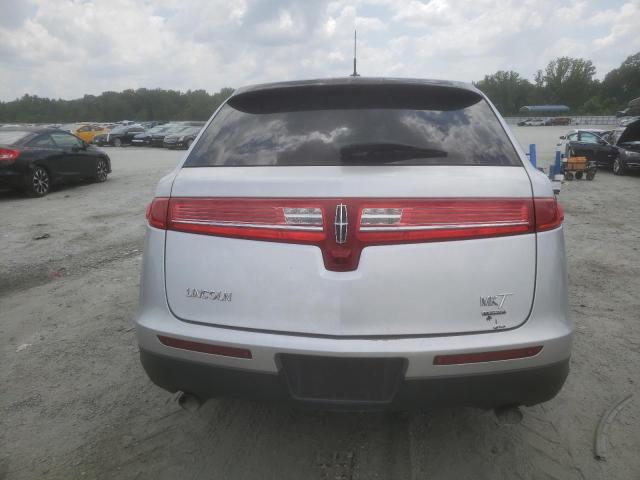 2LMHJ5AT8DBL56383 - 2013 LINCOLN MKT SILVER photo 6