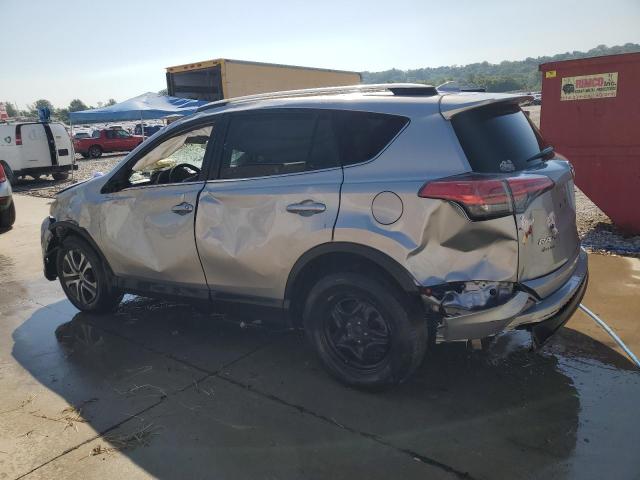 2T3ZFREV3JW518356 - 2018 TOYOTA RAV4 LE 银色 照片 2