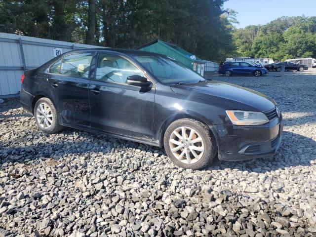 3VWDZ7AJ9BM325864 - 2011 VOLKSWAGEN JETTA SE 黑色 照片 4