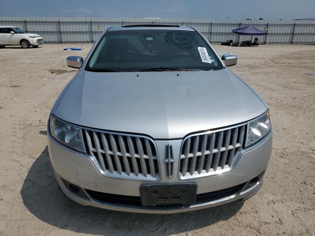 3LNDL2L35CR815577 - 2012 LINCOLN MKZ HYBRID SILVER photo 5