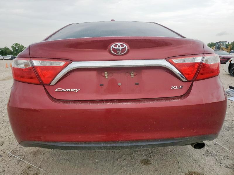 4T1BF1FK3FU971867 - 2015 TOYOTA CAMRY LE 红色 照片 6