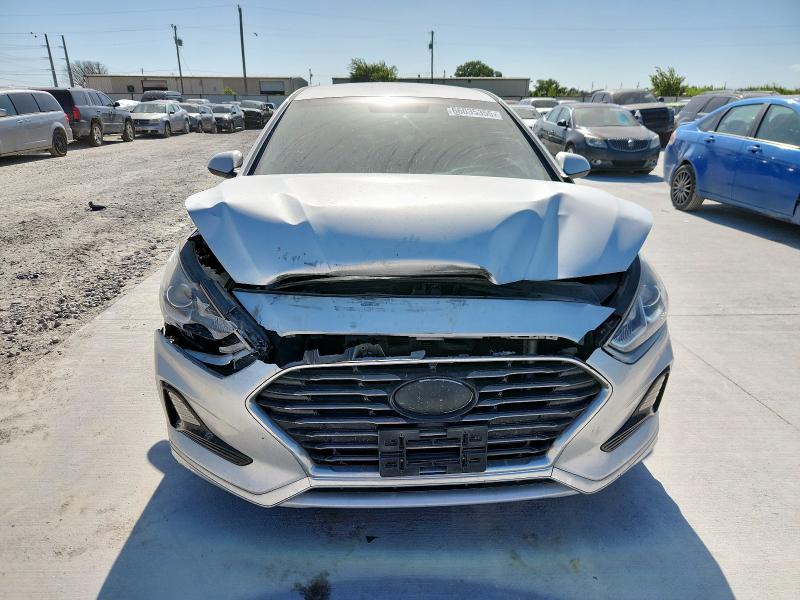 5NPE24AF5JH669573 - 2018 HYUNDAI SONATA SE ვერცხლისფერი ფოტო 5