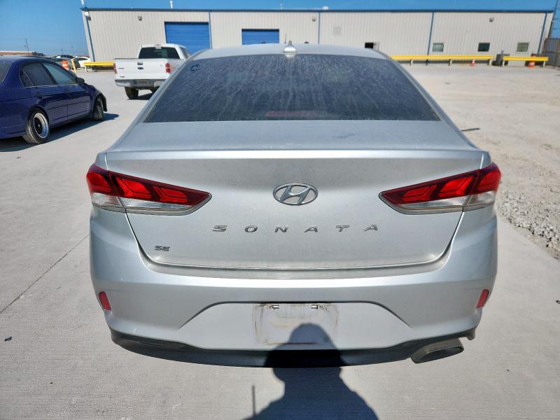 5NPE24AF5JH669573 - 2018 HYUNDAI SONATA SE ვერცხლისფერი ფოტო 6