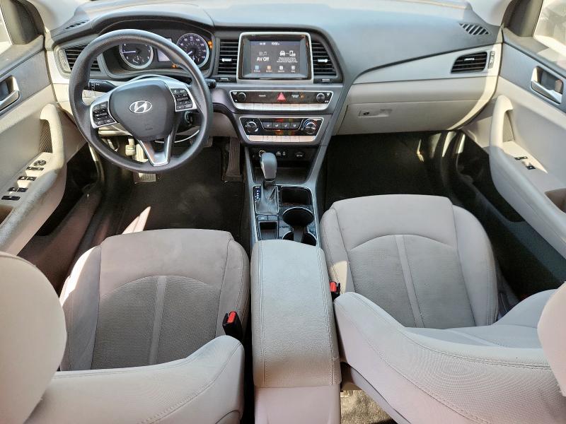 5NPE24AF5JH669573 - 2018 HYUNDAI SONATA SE ვერცხლისფერი ფოტო 8