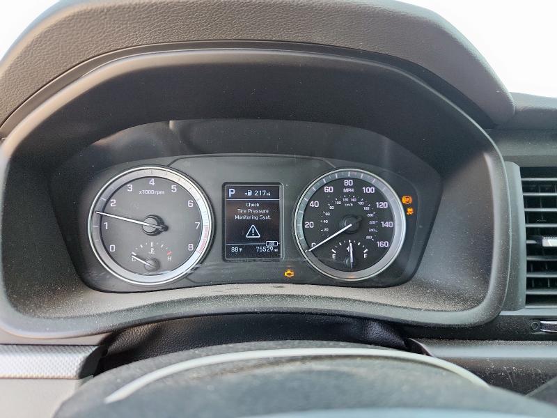 5NPE24AF5JH669573 - 2018 HYUNDAI SONATA SE ვერცხლისფერი ფოტო 9