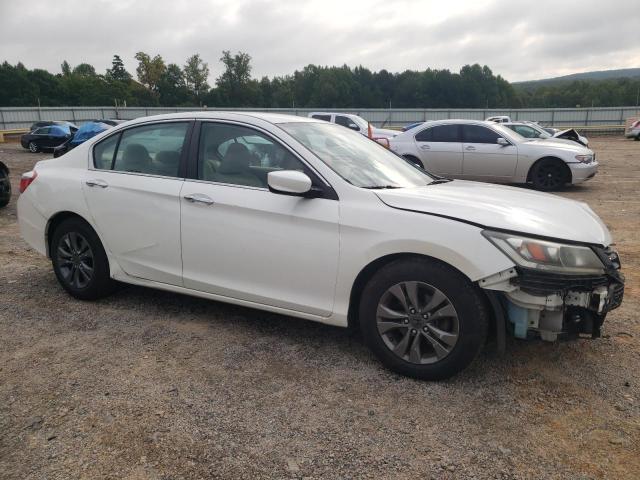 1HGCR2F38DA152870 - 2013 HONDA ACCORD LX WHITE photo 4