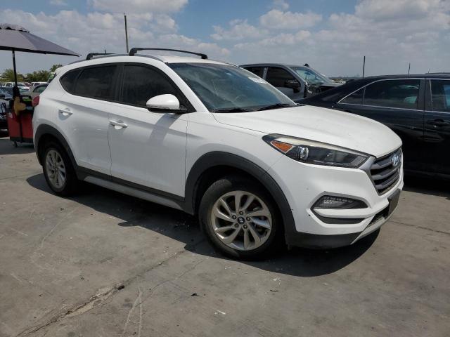 KM8J33A21HU362206 - 2017 HYUNDAI TUCSON LIMITED WHITE photo 4